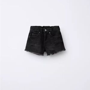 Zara highwaisted black  Distressed Women Shorts
